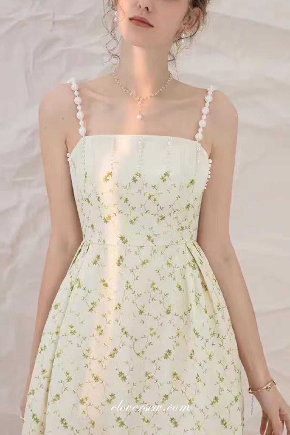 Green Printed Satin Peral Straps Knee Length Wedding Party Bridesmaid Dresses, CB0296