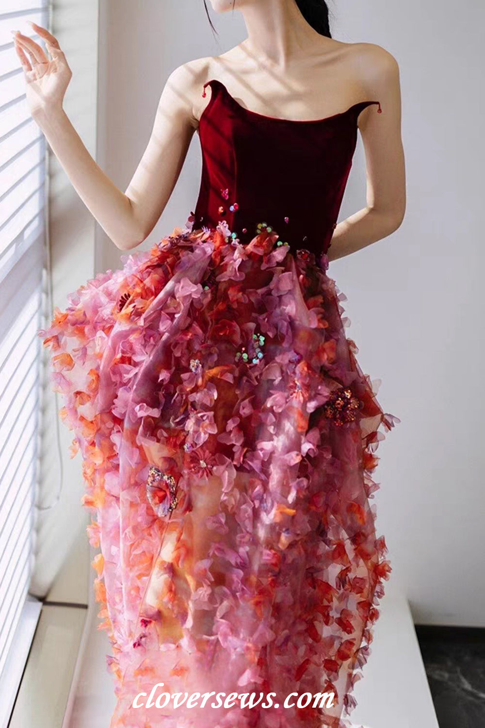 Strapless Gradient Red 3D Flowers Sequined Bud With Slit Spring Dresses, CP1136