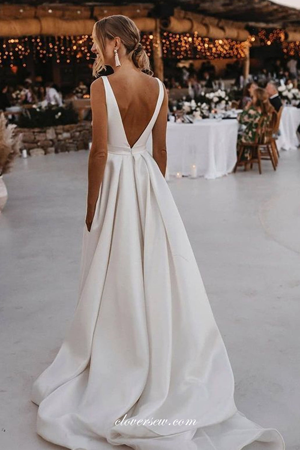 White Satin V-neck Sleeveless A-line With Slit Wedding Dresses, CW0332